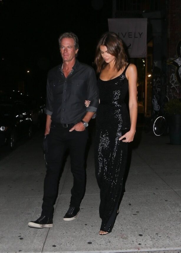 Kaia Gerber - With her dad Rande Gerber at Crosby hotel in New York