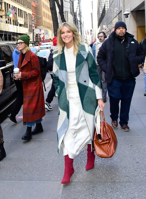 Kaitlin Olson - Stepping out in New York