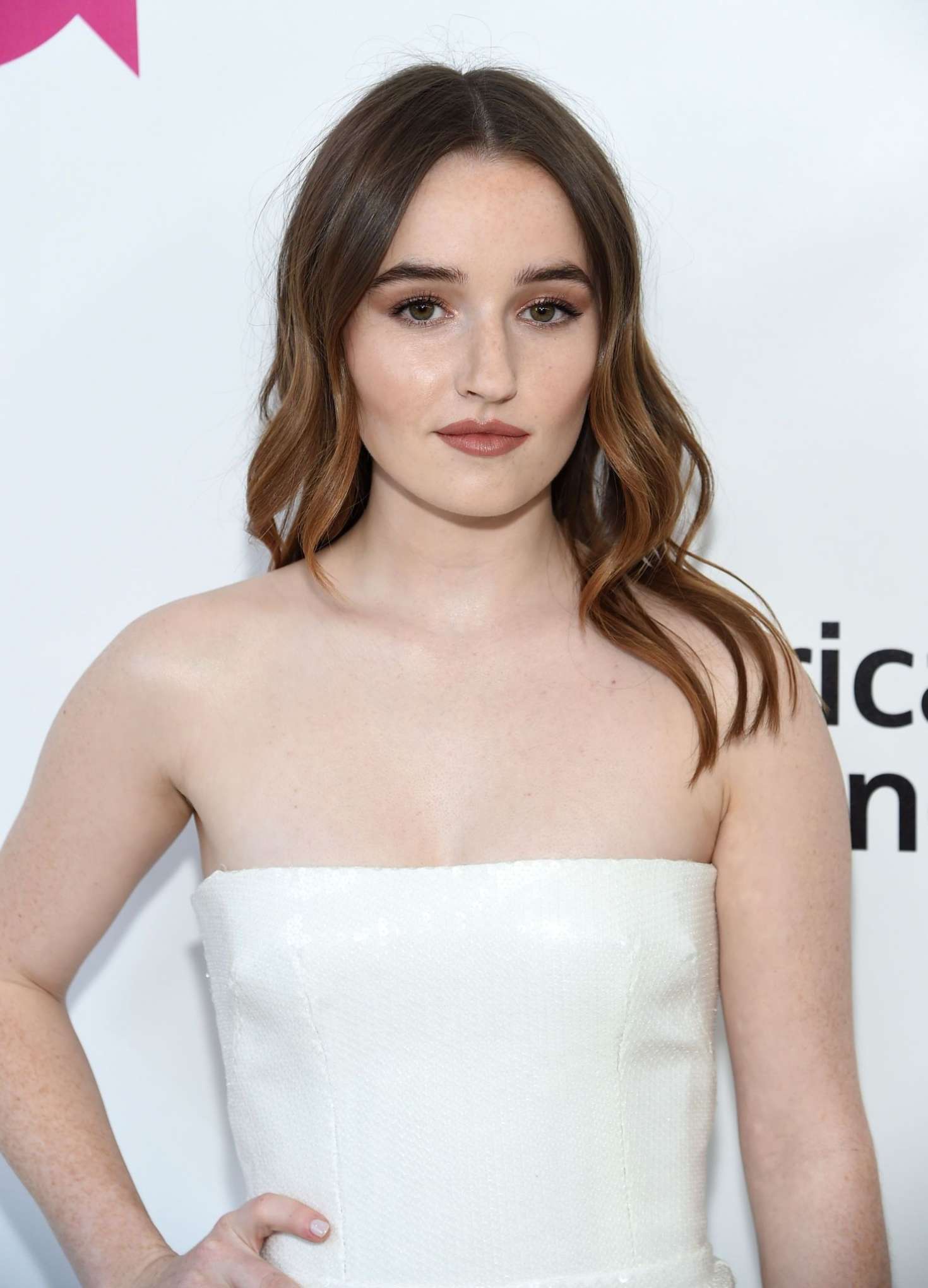 Kaitlyn Dever: 2019 Elton John AIDS Foundation Academy Awards Viewing ...