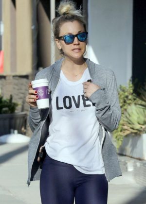 Kaley Cuoco - Leaving the gym with friends in Studio City
