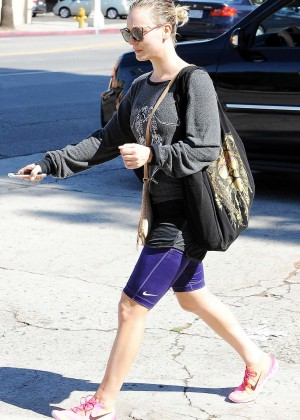 Kaley Cuoco - Leaving yoga class in Los Angeles