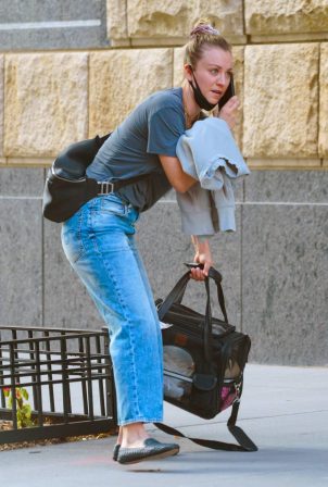 Kaley Cuoco - Out and about with her dog Dumpy in New York