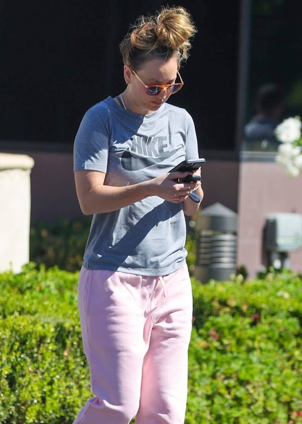 Kaley Cuoco - Seen while leaving an office in Westlake Village