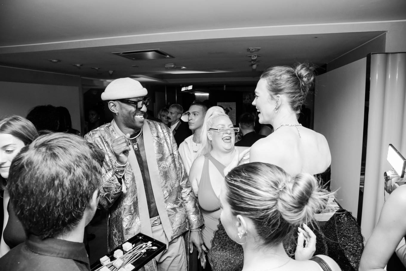 Karlie Kloss 2022 : Karlie Kloss – Bergdorf Goodman Celebrates Ws 50 Years in Fashion-05