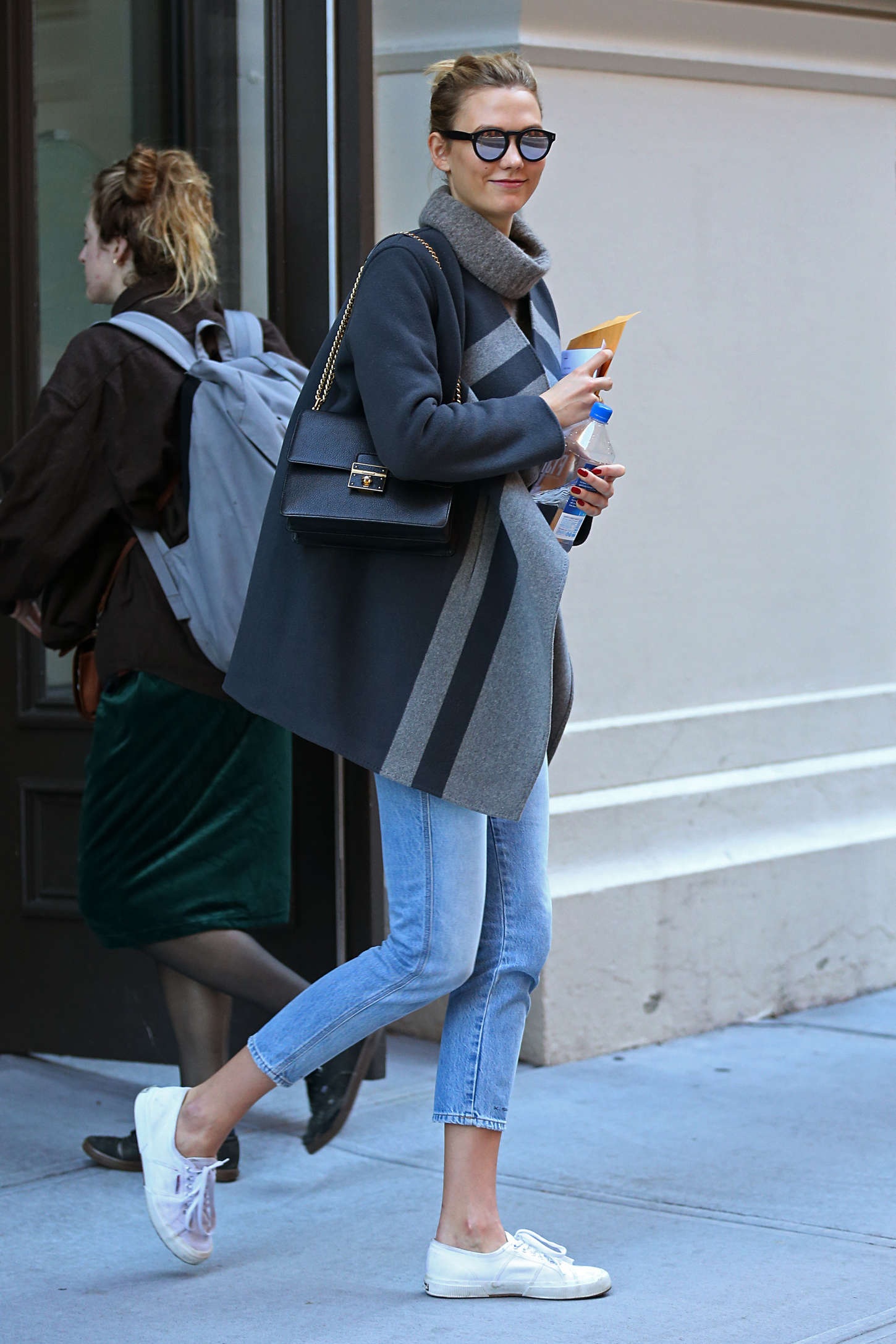 Karlie Kloss 2015 : Karlie Kloss in Jeans -03
