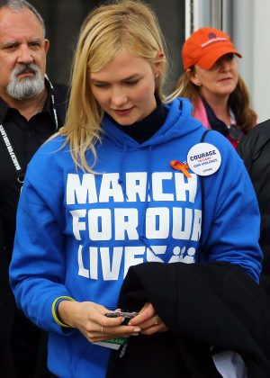Karlie Kloss - March at the anti-gun 'March For Our Lives' in LA