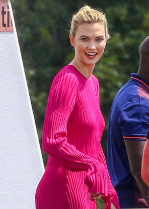 Karlie Kloss - On a Photoshoot in Paris