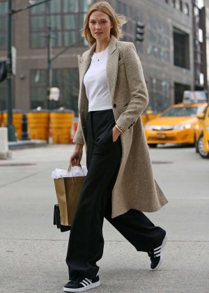 Karlie Kloss Out in New York City