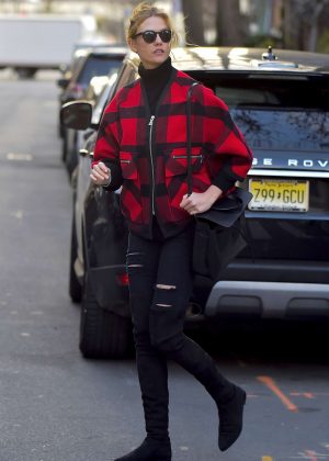 Karlie Kloss - Out in NYC