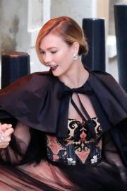 Karlie Kloss - Out in Venice