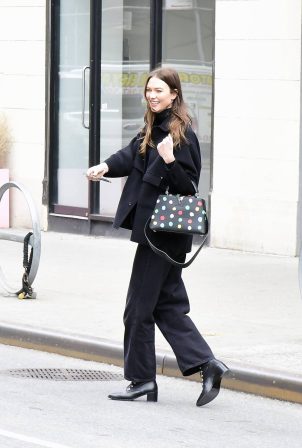 Karlie Kloss - Photoshoot candids for Louis Vuitton in New York