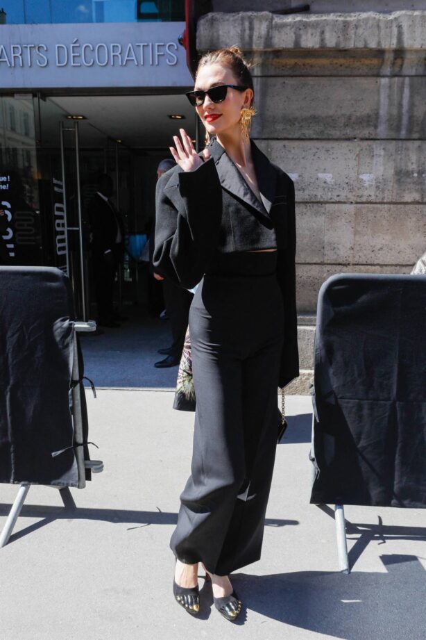 Karlie Kloss - Schiaparelli Haute Couture Fall Winter 2022 2023 show in Paris