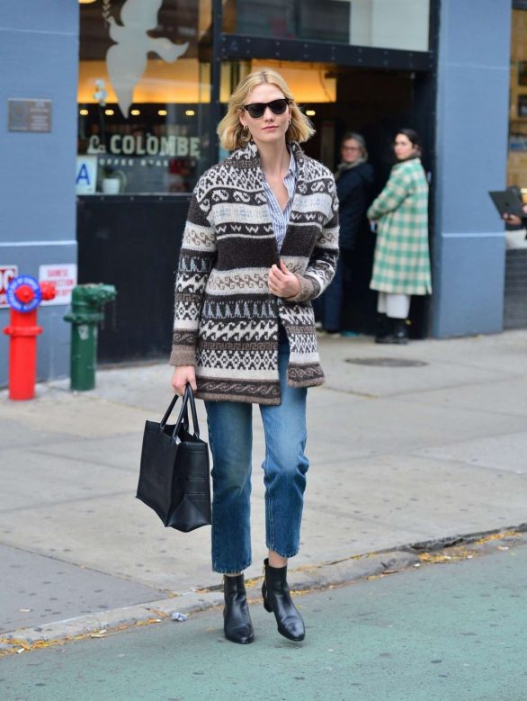 Karlie Kloss - Street Style out NYC