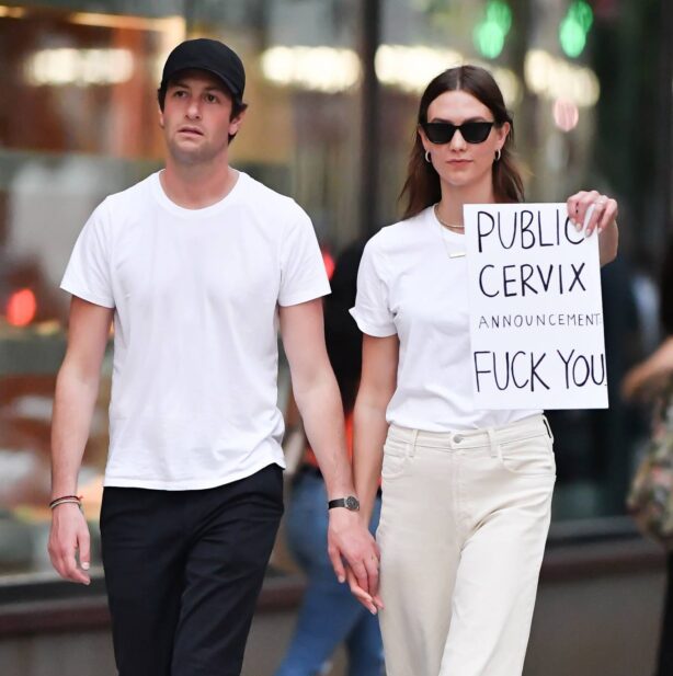 Karlie Kloss - With Joshua Kushner join a protest of Roe v. Wade in New York
