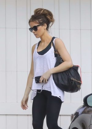 Kate Beckinsale - Arrives home in LA