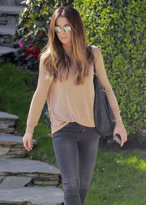 Kate Beckinsale in Tight Jeans Out in Los Angeles