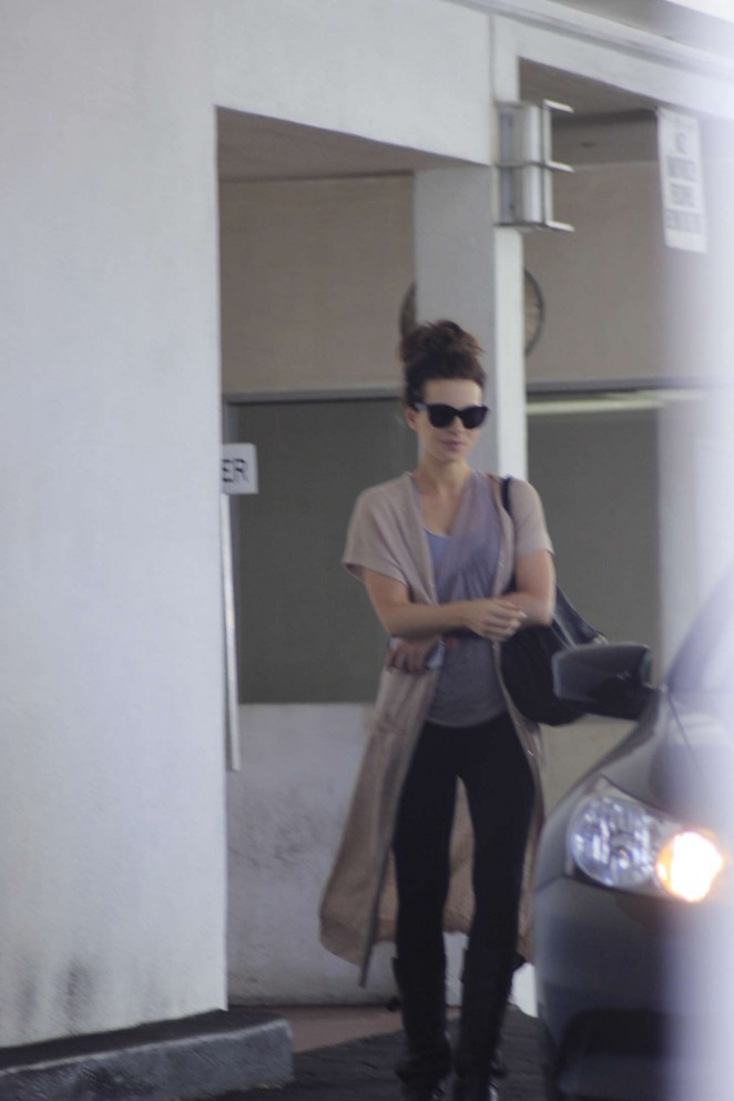 Kate Beckinsale - Leaving an office in Beverly Hills