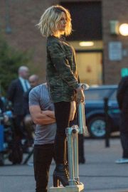 Kate Beckinsale - On the set of 'Jolt' in London