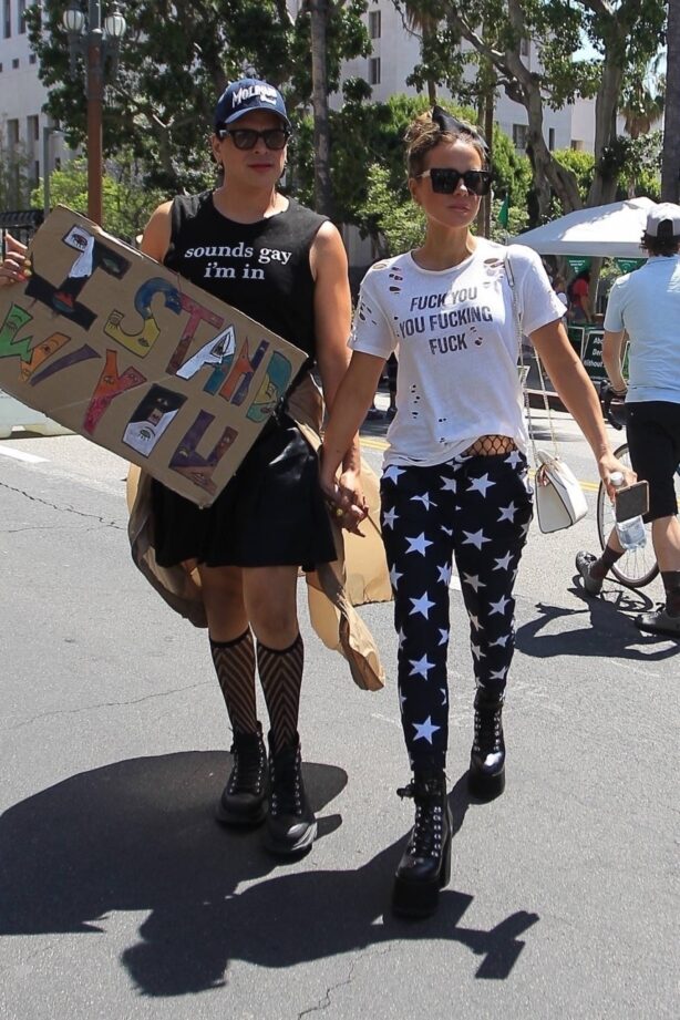 Kate Beckinsale - Seen at 'Bans Off Our Bodies' Women’s March in LA