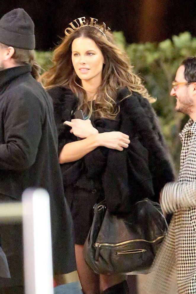 Kate Beckinsale - Spotted out with friends in Westwood