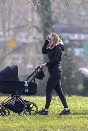 Kate Ferdinand - Pictured for the first time since giving birth to baby boy Cree