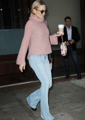 Kate Hudson in Jeans Leaving her hotel in NY