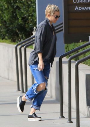 Kate Hudson in Ripped Jeans with Danny Fujikawa out in Los Angeles