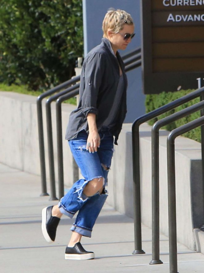 Kate Hudson in Ripped Jeans with Danny Fujikawa out in Los Angeles