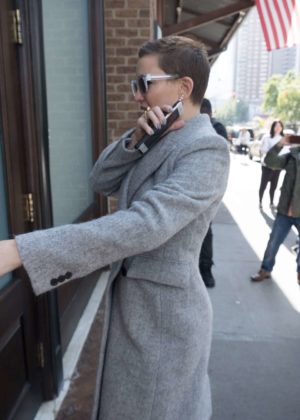 Kate Hudson - Returning to her hotel in Manhattan