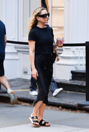 Kate Hudson - Seen on a stroll in Soho