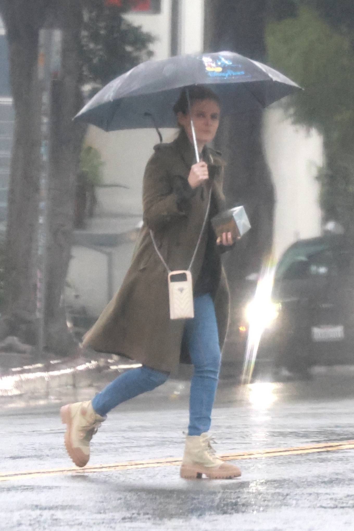 Kate Mara - On a rain in Los Feliz