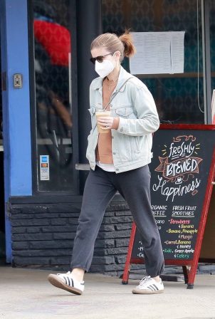 Kate Mara - Out for a coffee in Los Feliz