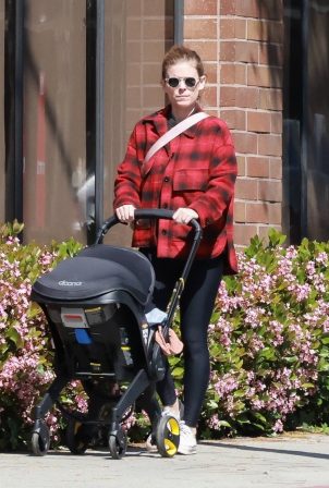 Kate Mara - Running errands with her baby in Los Feliz