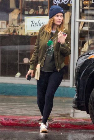 Kate Mara - Seen under the rain in Los Angeles
