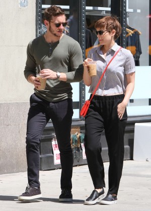 Kate Mara with Jamie Bell Out in NYC