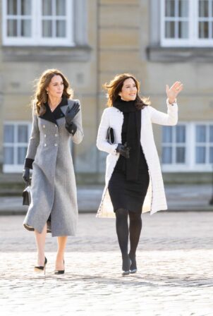 Kate Mddlwton - With Crown Princess Mary of Denmark at the Danner Crisis Centre in Copenhagen
