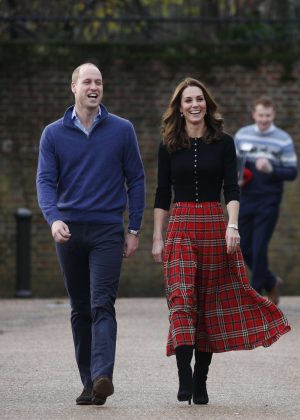 Kate Middleton - Host a Christmas party in London