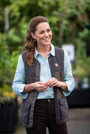 Kate Middleton - Visits Fakenham Garden Centre in Norfolk
