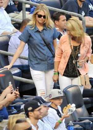 Kate Upton attends Yankees vs Tigers Game