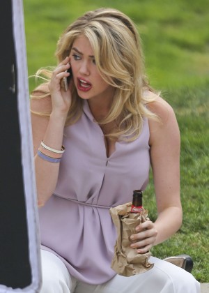 Kate Upton - Filming 'The Layover' set in Vancouver
