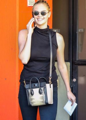 Kate Upton - Heads to a friends house in Santa Monica