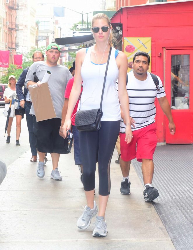 Kate Upton in Tights Heading to the Gym in New York City