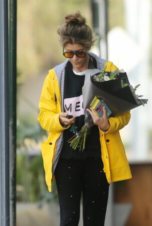 Kate Walsh - Shopping flowers in Perth