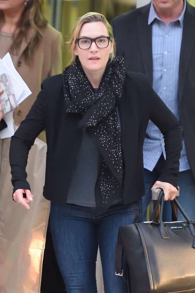 Kate Winslet - Arriving at JFK Airport in New York