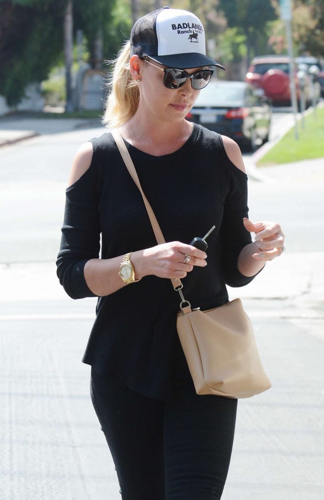 Katherine Heigl - Out in Los Angeles