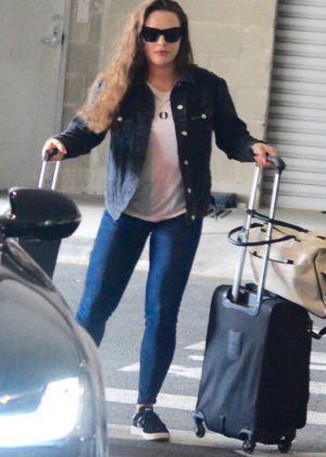 Katherine Langford in Tight Jeans Arrives in Perth