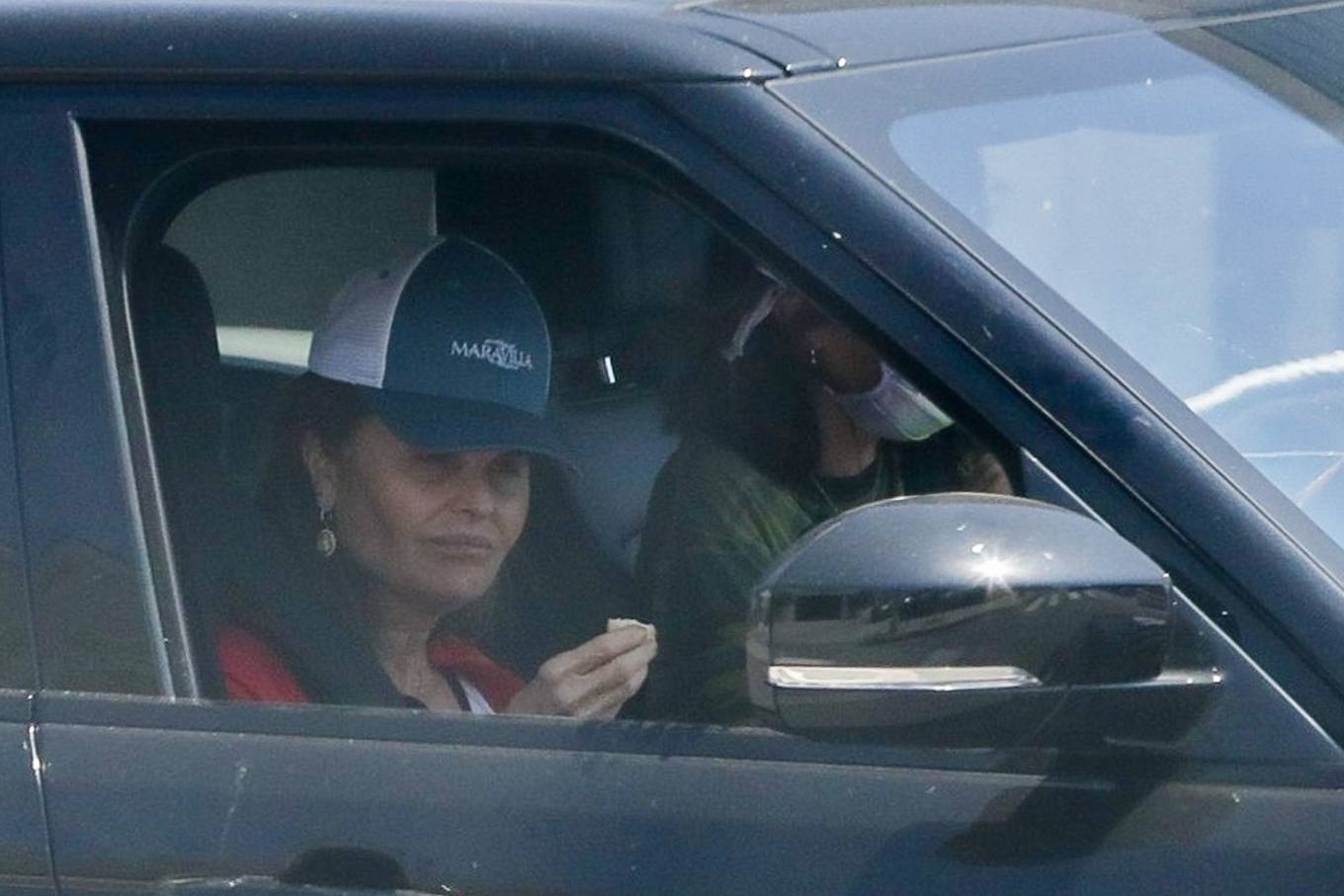 Katherine Schwarzenegger and Maria Shriver - Spotted at Starbucks