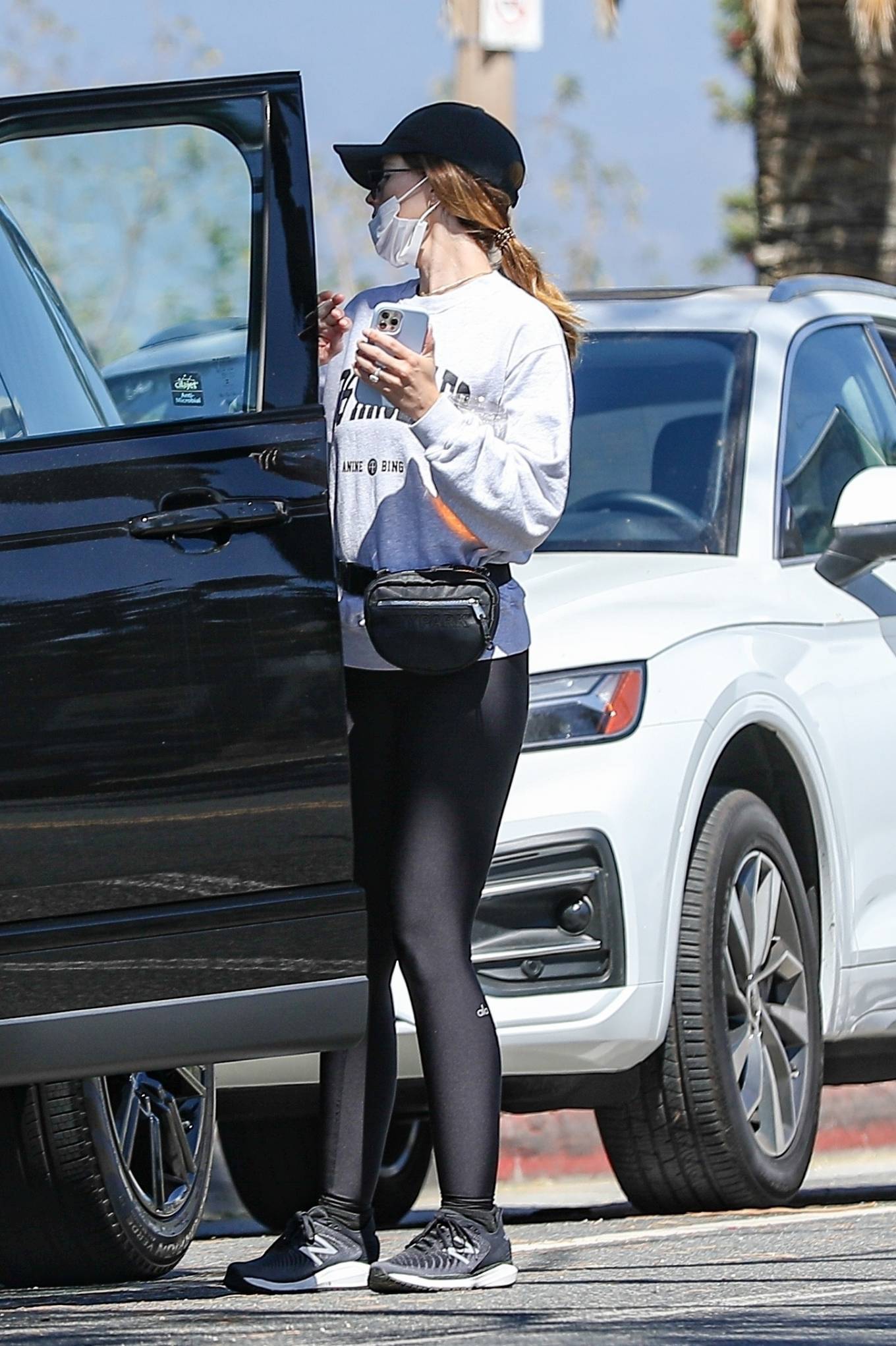 Katherine Schwarzenegger 2021 : Katherine Schwarzenegger – In yoga leggings while out and about in Sta. Monica-17