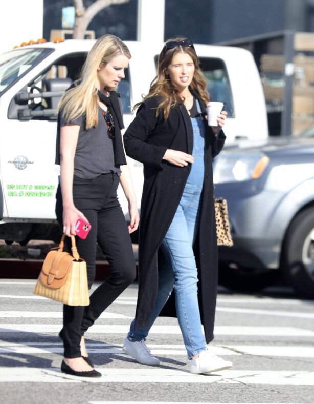 Katherine Schwarzenegger - Reveals her baby bump while out in Los Angeles
