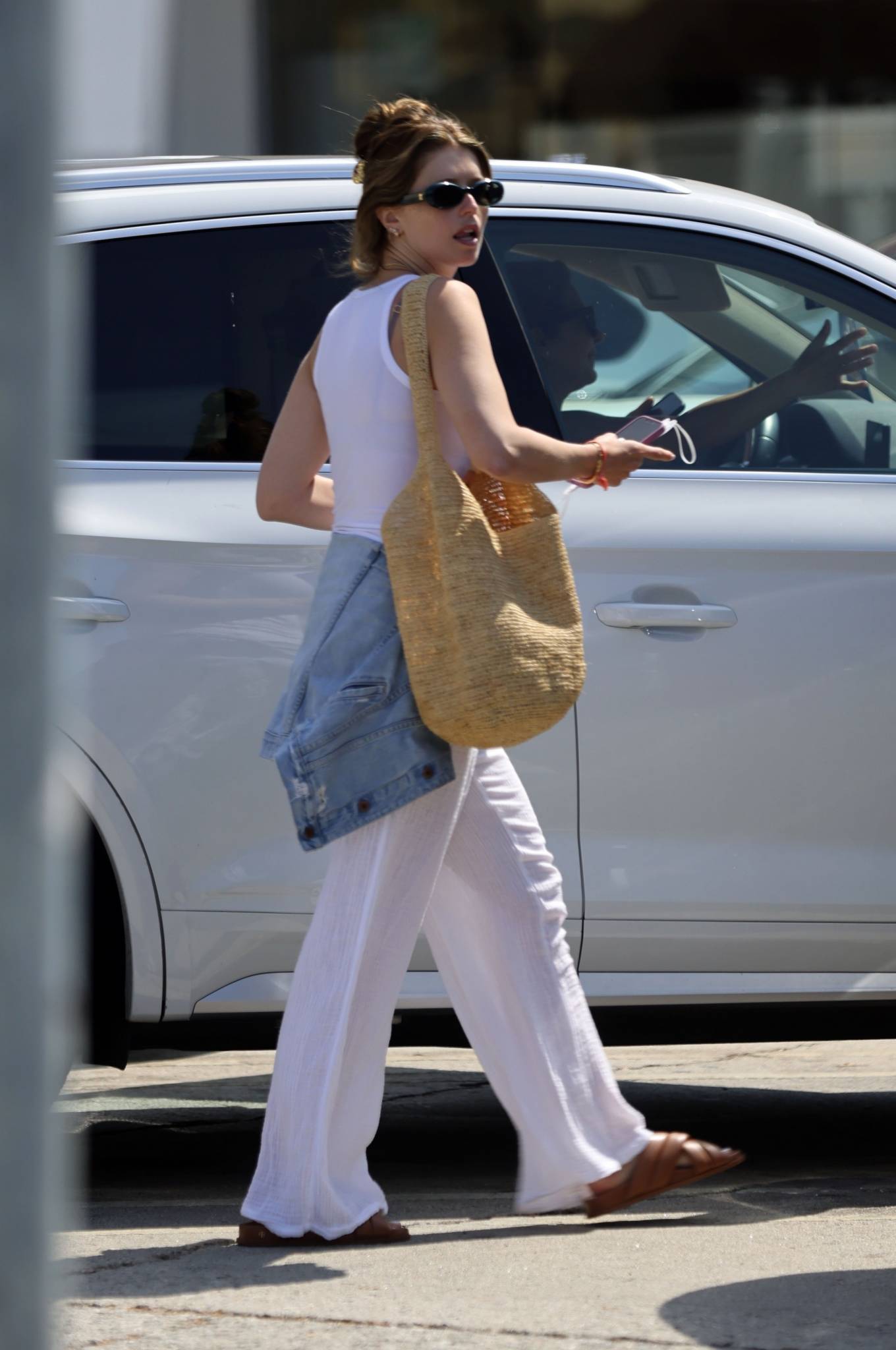 Katherine Schwarzenegger 2022 : Katherine Schwarzenegger – Steps out in all white in Los Angeles-04